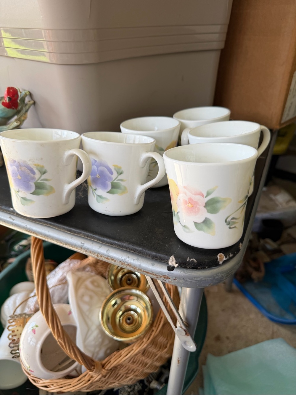 Vintage Floral Porcelain Tea Cups – Pastel Pink & Lavender Set